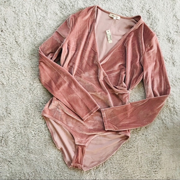 Madewell Tops - NWT madewell velvet bodysuit